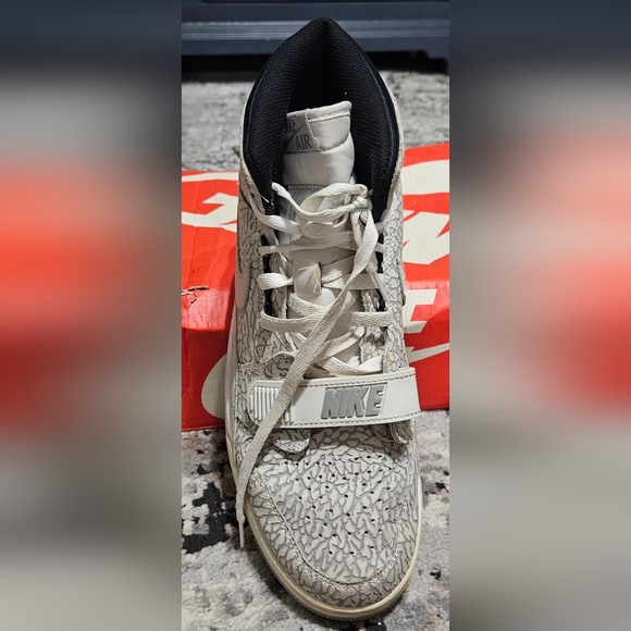 Nike Air Jordan Legacy 312 Flip AV3922 Elephant Print GENTLY USED - Picture 4 of 14